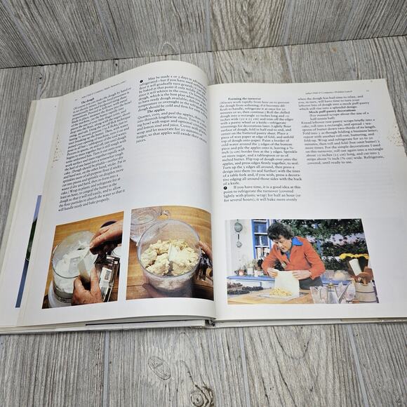 Vintage Julia Child & Company Hardcover 1978 Cookbook Julia Child Recipes - Picture 8 of 15